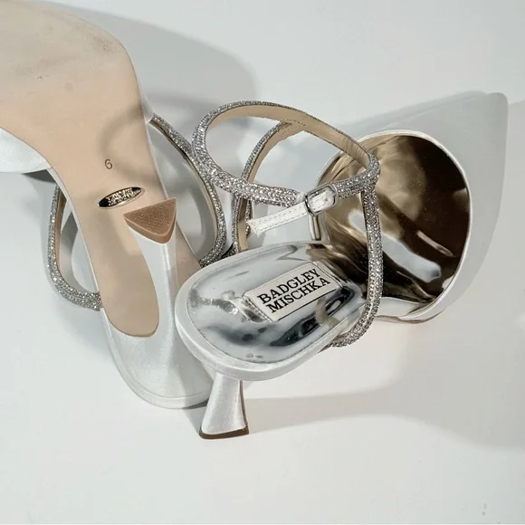 Badgley Mischka Silver and Cream Heels - Picture 4 of 7